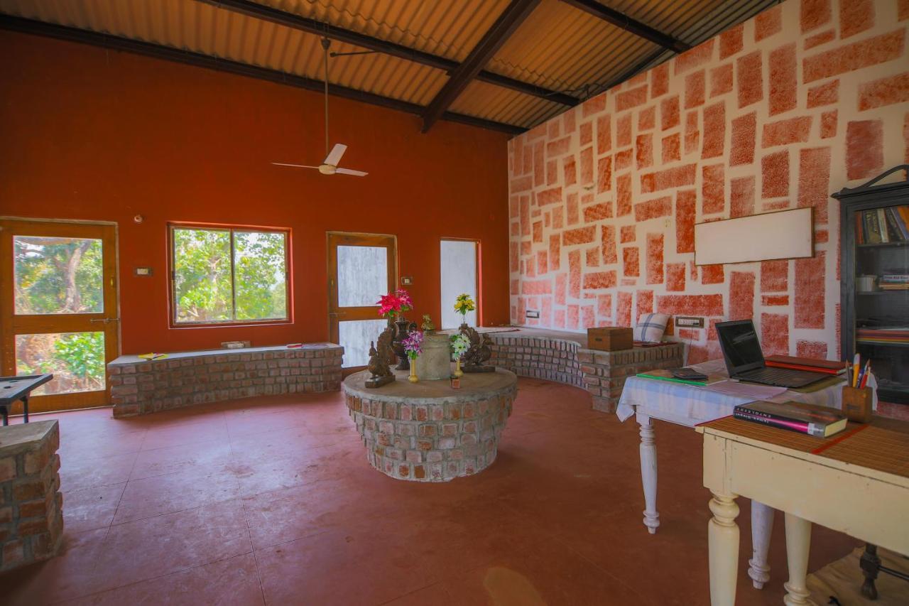 V Resorts Mahua Bagh Murud Nandgaon  Luaran gambar