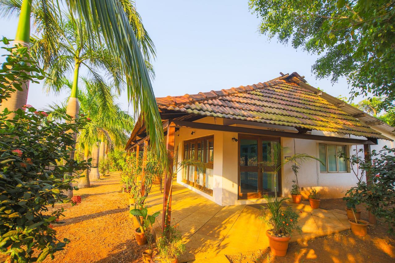 V Resorts Mahua Bagh Murud Nandgaon  Luaran gambar